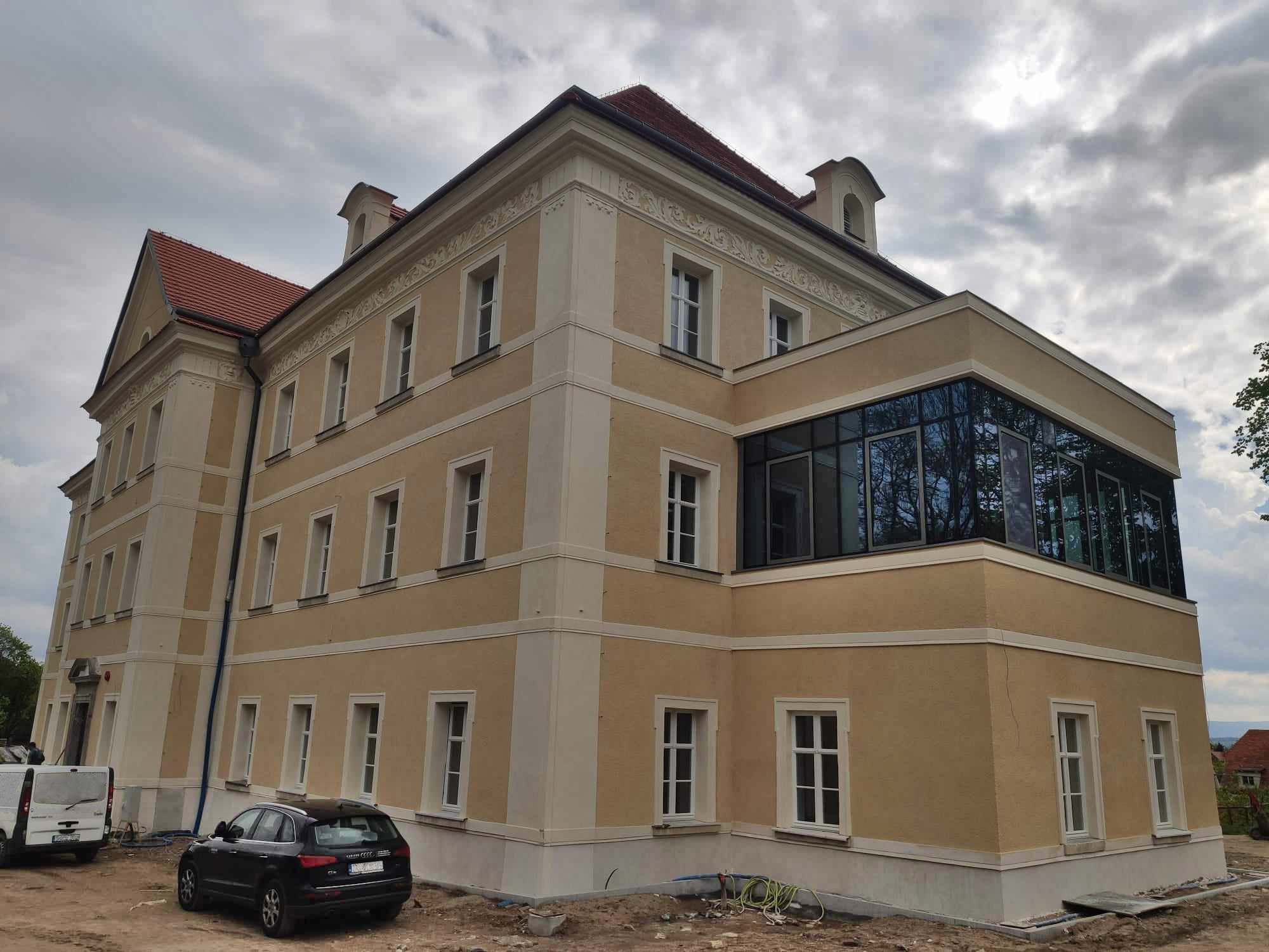 Centrum Przyrodniczo-Edukacyjne KPN - Pałac Sobieszów w Jeleniej Górze